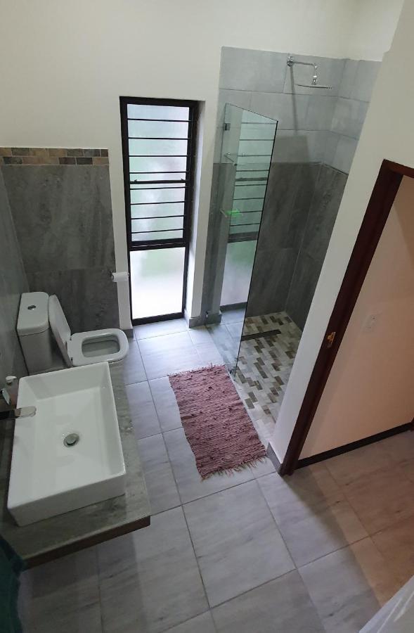 Honeybird Self Catering Accommodation Hluhluwe Ngoại thất bức ảnh