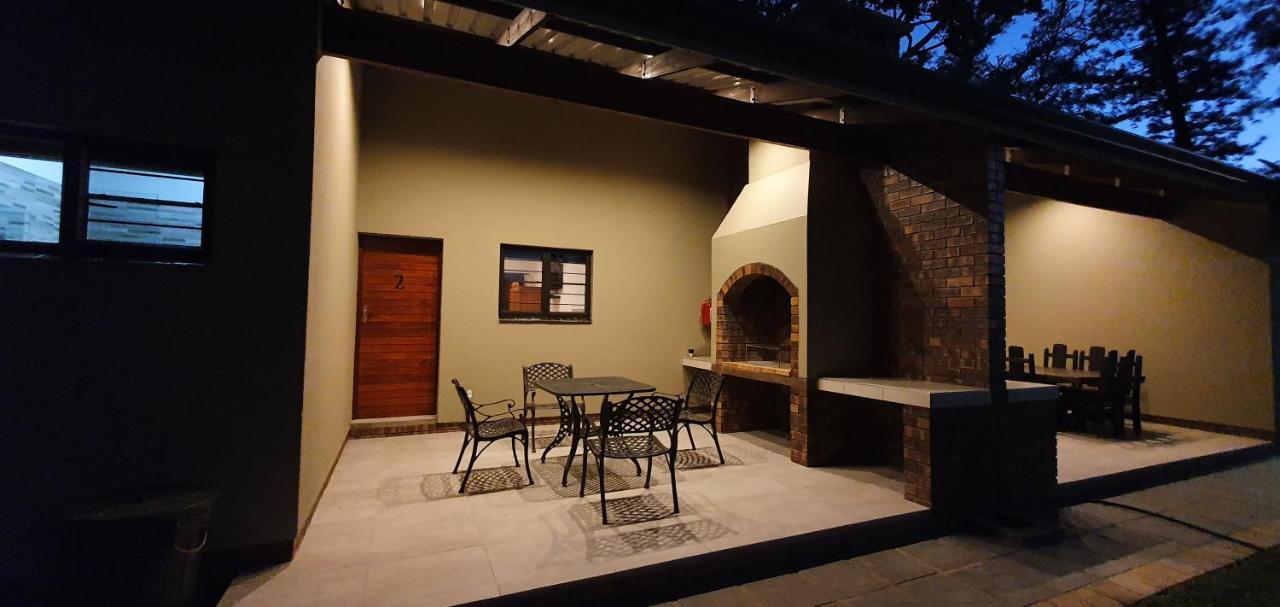 Honeybird Self Catering Accommodation Hluhluwe Ngoại thất bức ảnh