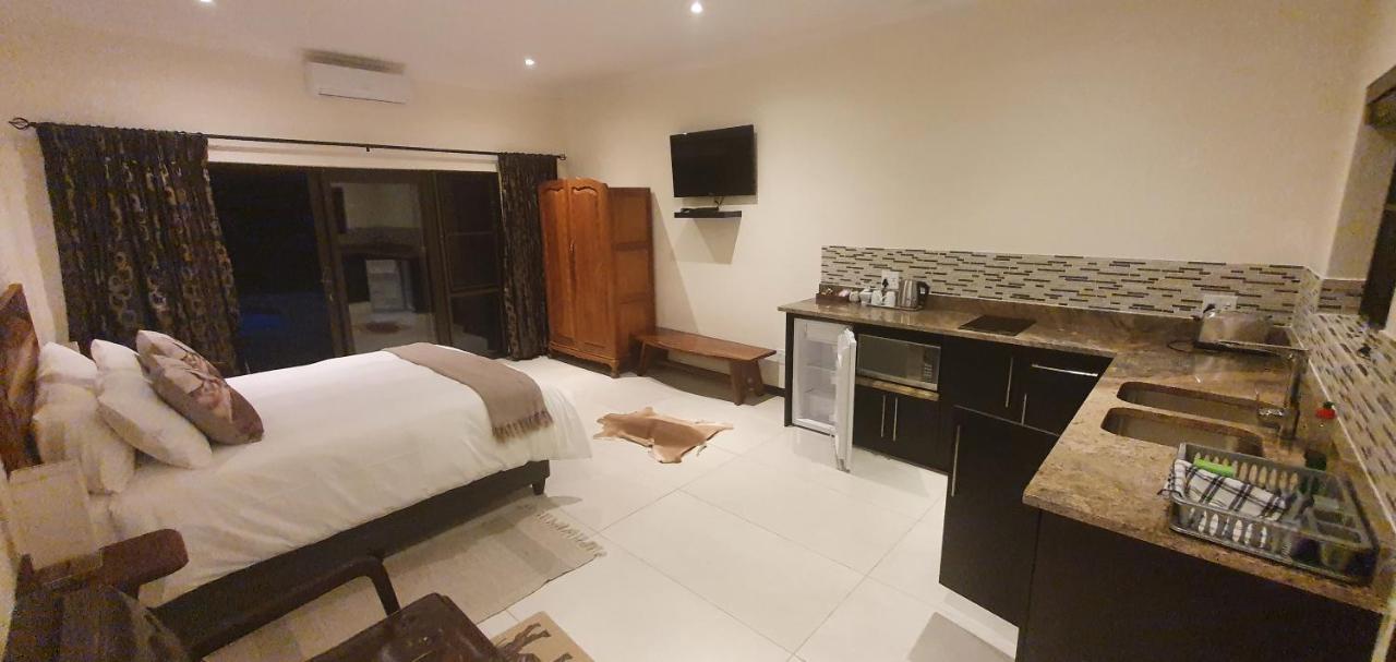 Honeybird Self Catering Accommodation Hluhluwe Ngoại thất bức ảnh